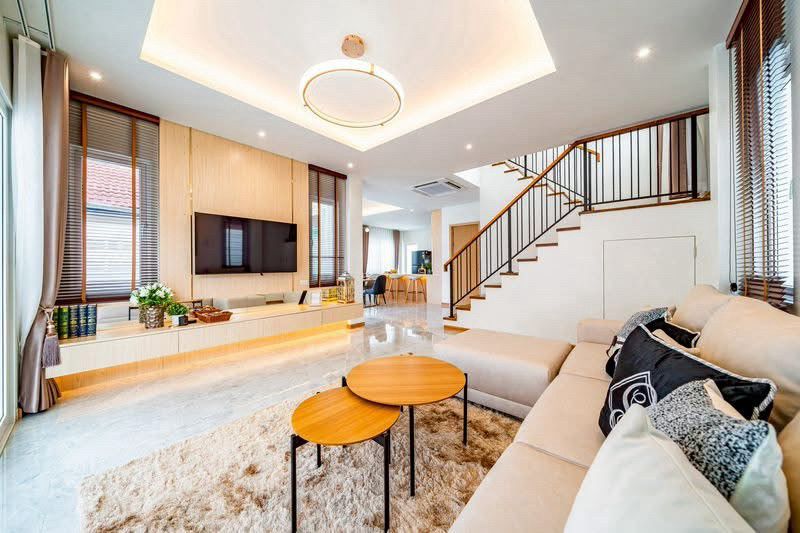 Royal Park Village for Sale