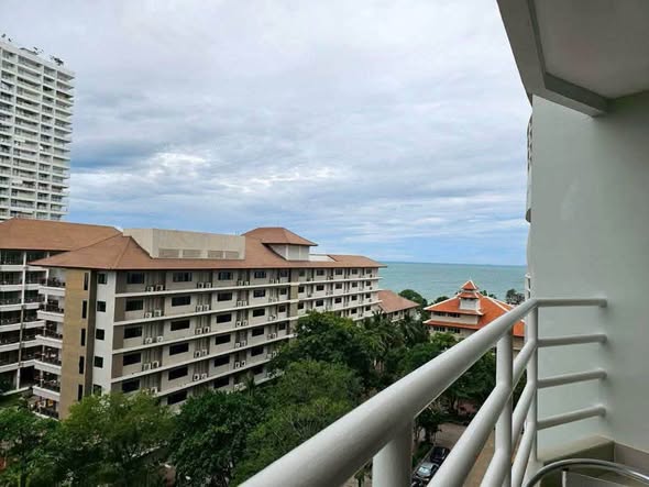 Stunning Sea View Studio at Viewtalay 5 Condominium