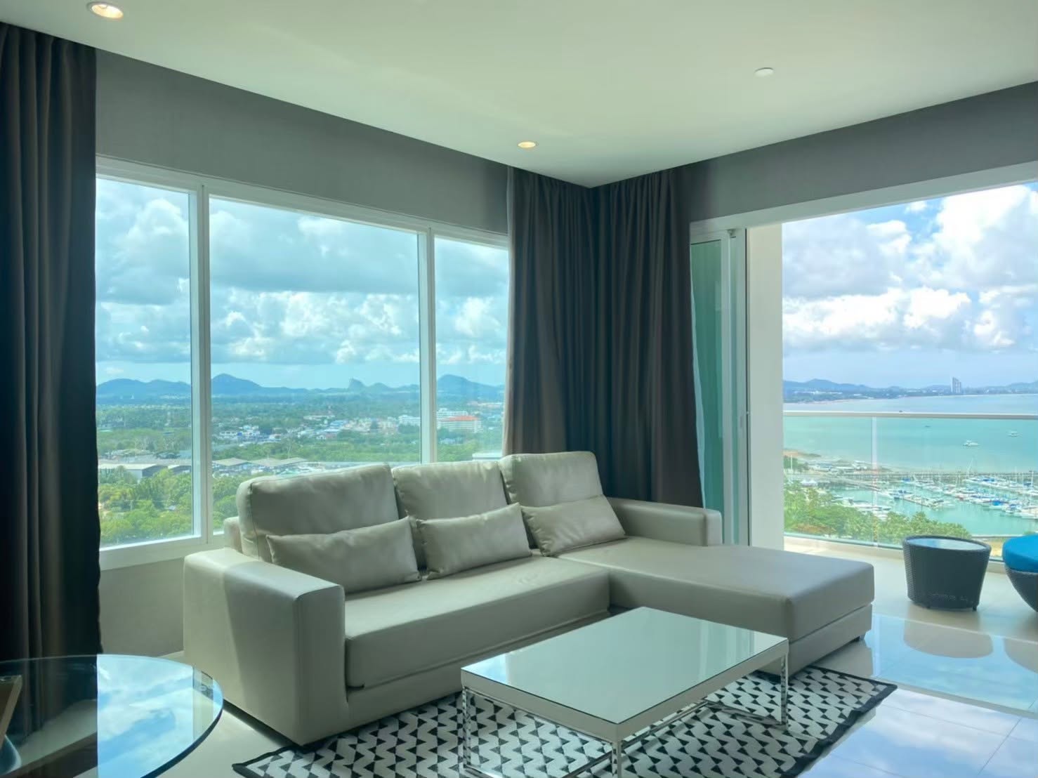 Movenpick White Sand Beach 2bdr for rent