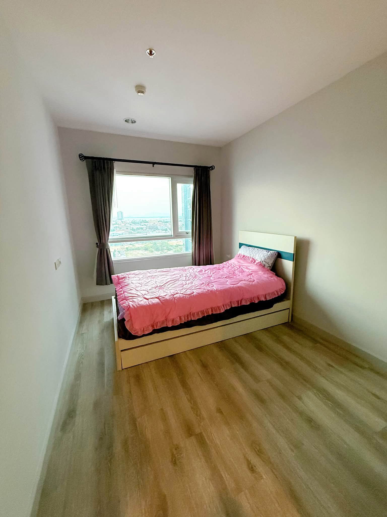 Centric Sea Pattaya | Sea View 2BR on 28th Floor for rent