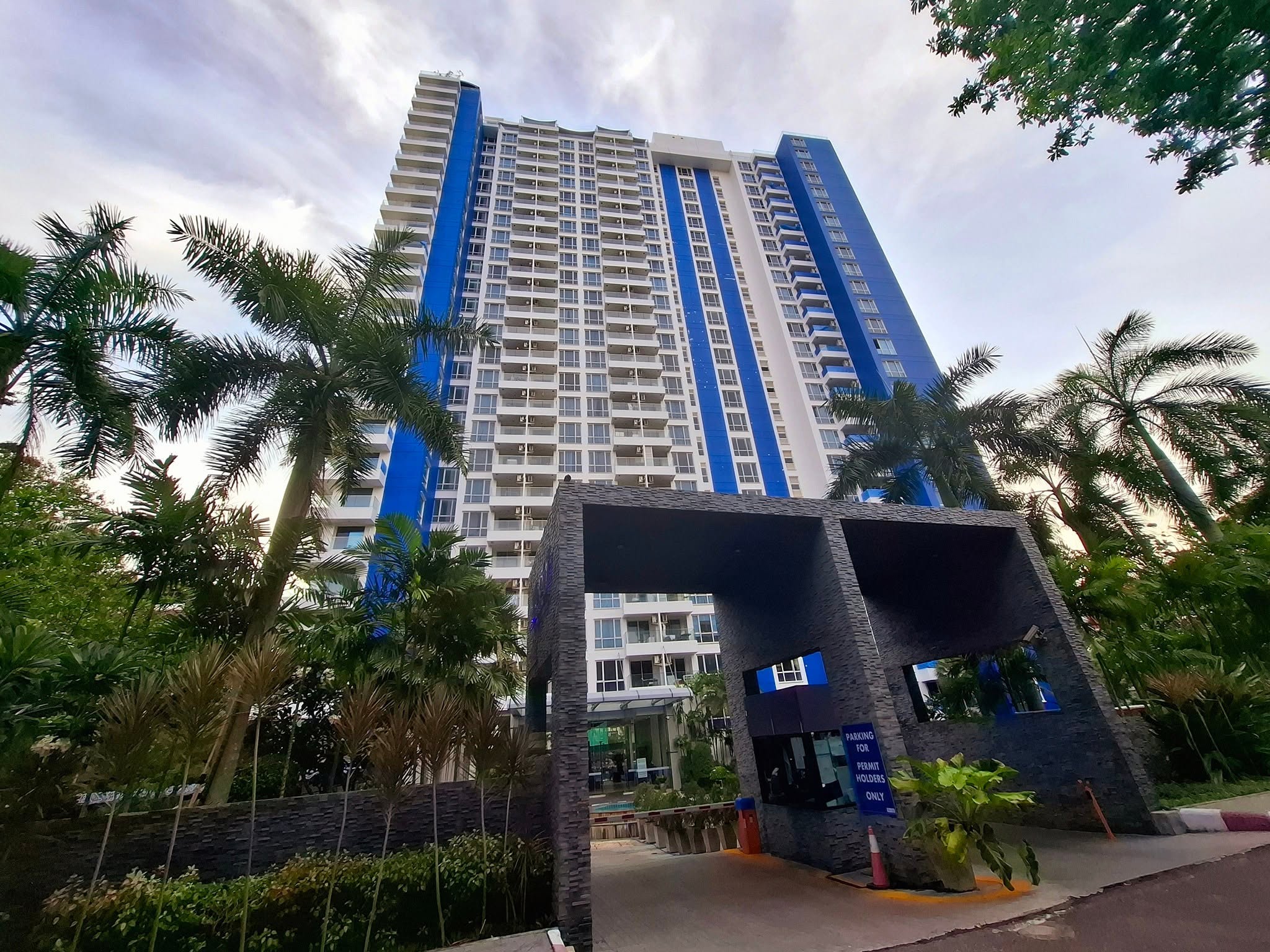 The Cliff Condominium | Newly Renovated 1BR with Pool View for SALE