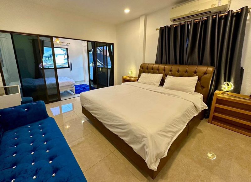 5bdr Pool villa for Rent in Pattaya
