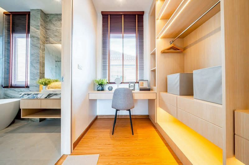 Royal Park Village for Sale
