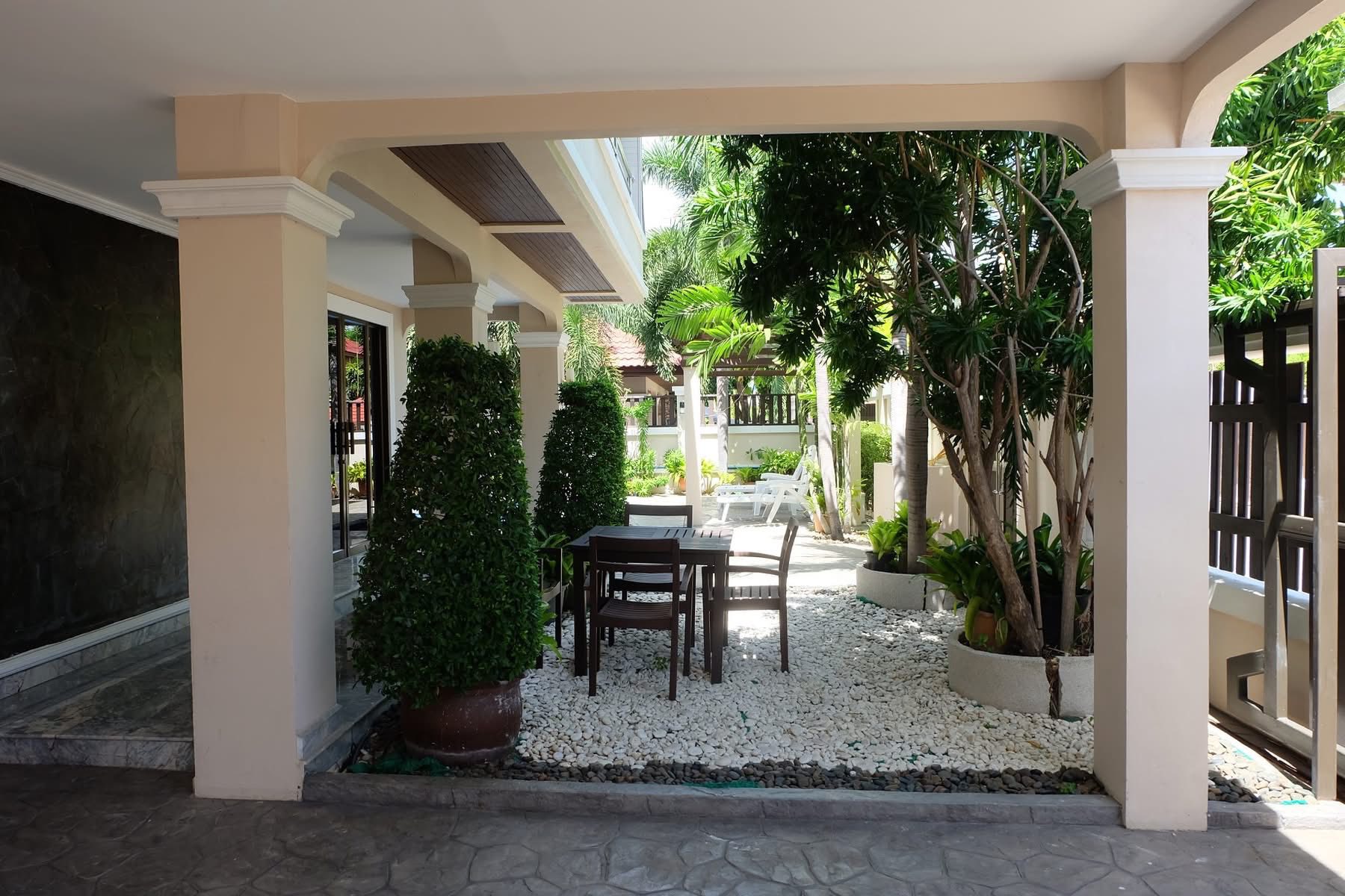 3bdr Pool Villa for sale with rental income