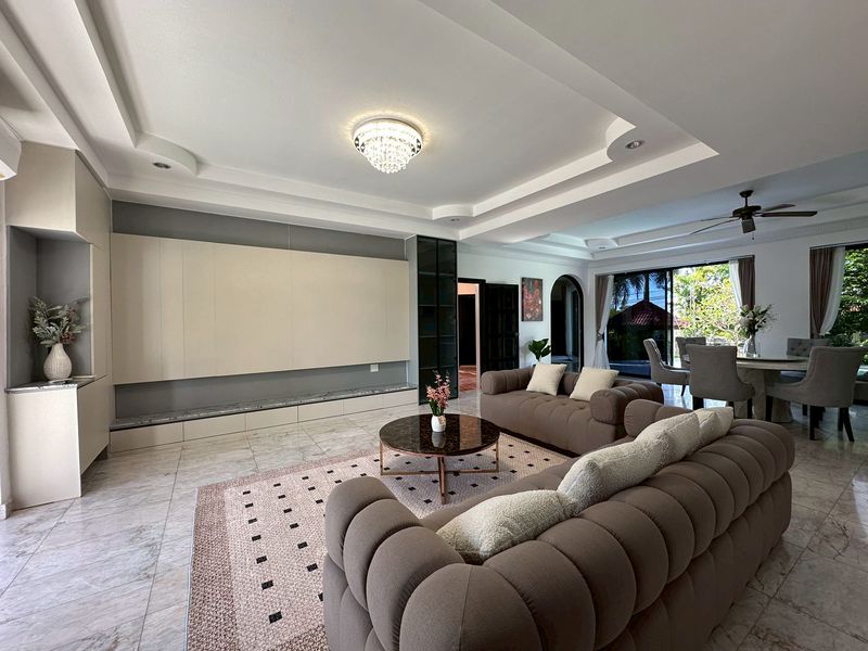 Paradise 5bdr Pool Villa