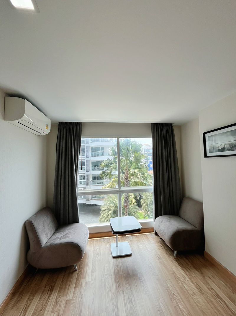 While Marina Condominium