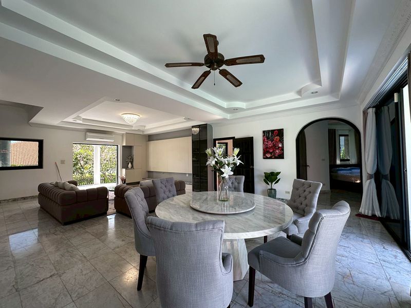 Paradise 5bdr Pool Villa