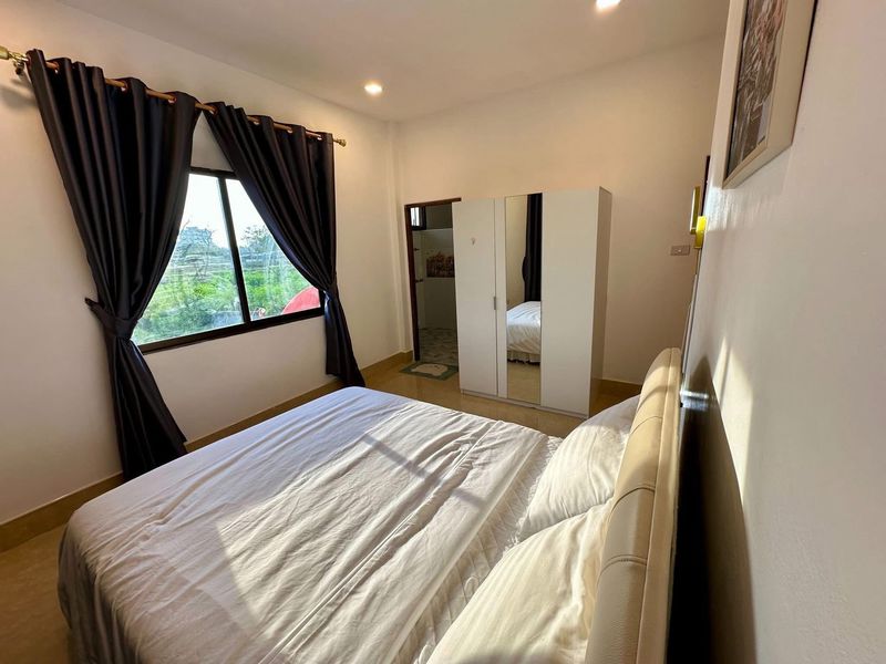 5bdr Pool villa for Rent in Pattaya