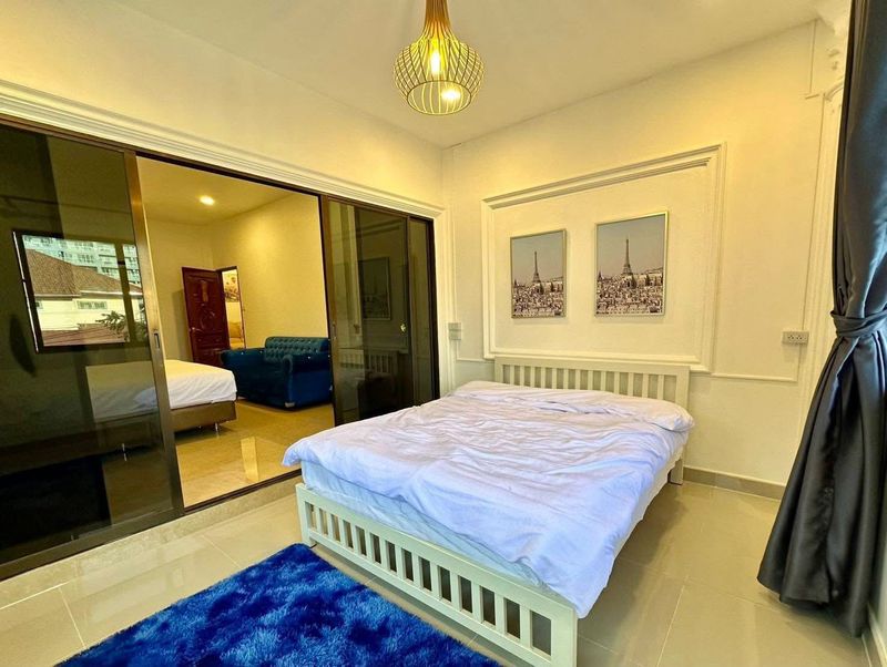 5bdr Pool villa for Rent in Pattaya